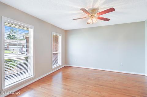 2077 Juniper Dr, Biloxi, MS 39532 photo 4