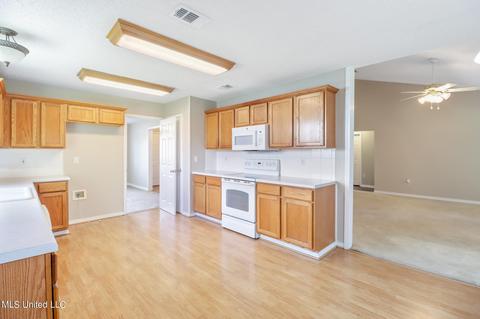 2077 Juniper Dr, Biloxi, MS 39532 photo 10