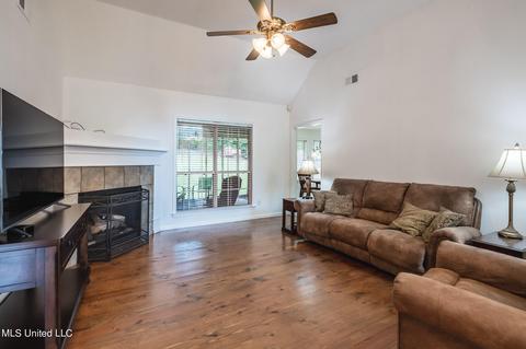 1241 Pendulum Dr, Hernando, MS 38632 photo 6