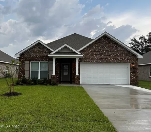 71 Saltmeadow Cir, Ocean Springs, MS 39564