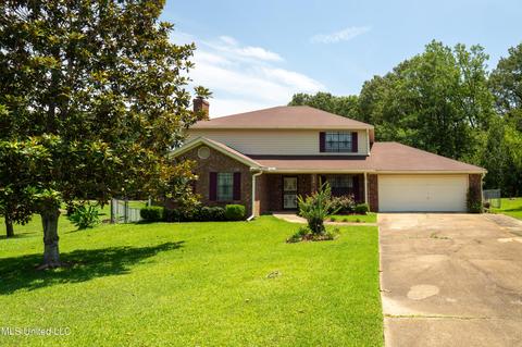 6372 Ashley Cir, Jackson, MS 39213
