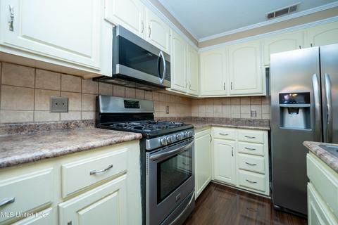 6372 Ashley Cir, Jackson, MS 39213 photo 9