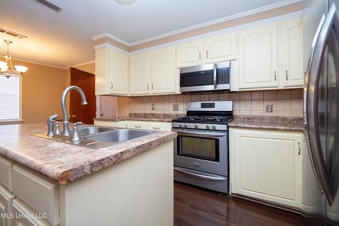 6372 Ashley Cir, Jackson, MS 39213 photo 10