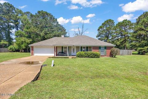 3133 Glennhaven Pl Pl, Byram, MS 39272