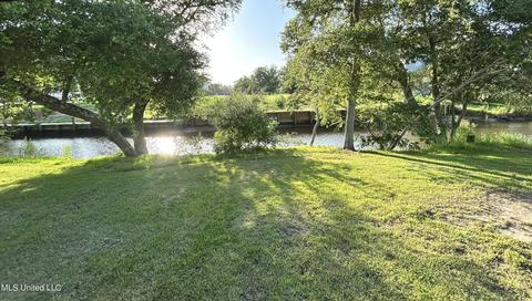 15624 Joan D Arc Cir, Biloxi, MS 39532