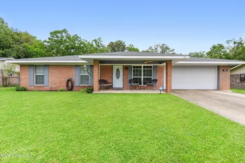 80 Easy St, Gulfport, MS 39503