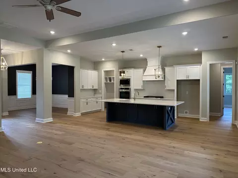 2079 Livingston Way, Hernando, MS 38632 photo 3