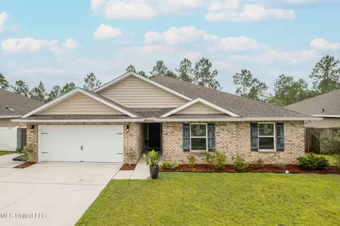 11 Whisperwood Ln, Ocean Springs, MS 39564