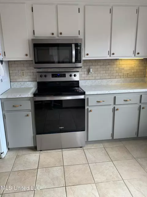 7019 Bluegrass Rd, Olive Branch, MS 38654 photo 8