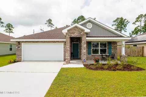 10105 Willow Leaf Dr, Gulfport, MS 39503