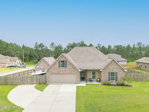 12087 Michael Grace Dr, Gulfport, MS 39503