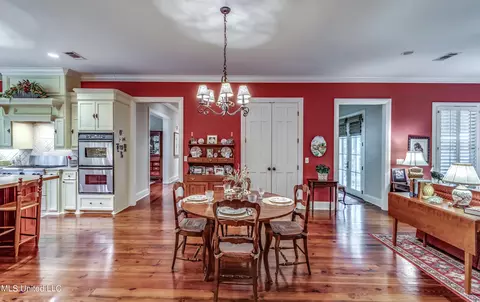 Dining - 144 Chapel Ln, Madison, MS 39110 photo 3 of 4