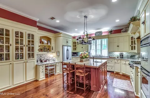 Kitchen - 144 Chapel Ln, Madison, MS 39110 photo 3 of 9