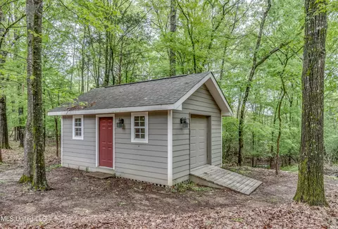 Exterior - 144 Chapel Ln, Madison, MS 39110 photo 15 of 16