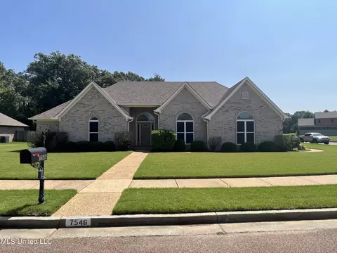 7546 Grandiflora Dr, Olive Branch, MS 38654