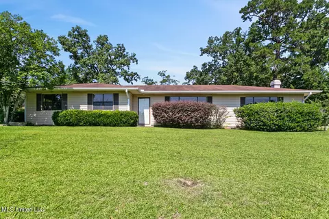 304 Pleasant St, Brandon, MS 39042