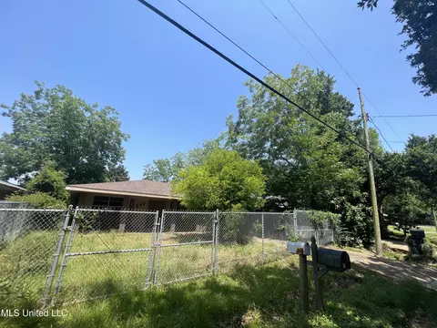 1406 Lewis Ave, Gulfport, MS 39501