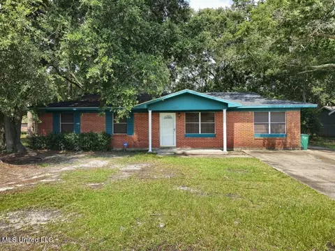3230 Macphelah Rd, Pascagoula, MS 39567