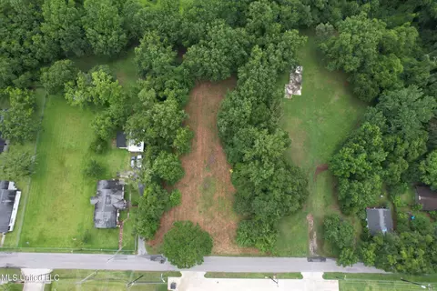 2507 Catalpa Ave, Pascagoula, MS 39567