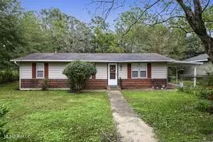 13098 Michael St, Biloxi, MS 39532