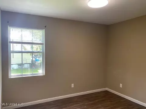 328 Madison Ave, Wiggins, MS 39577 photo 7