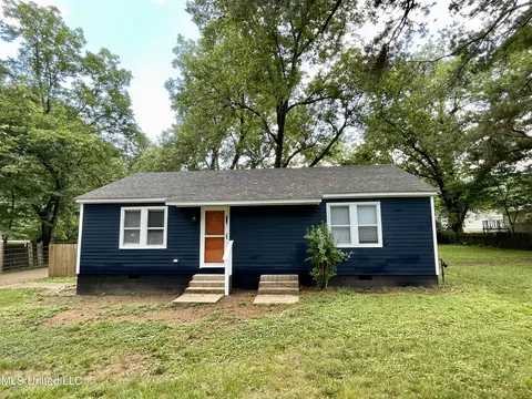 716 Strayhorn St, Senatobia, MS 38668