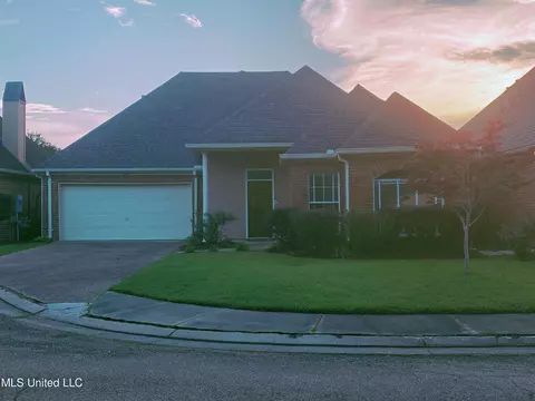 320 Creston Ct, Ridgeland, MS 39157