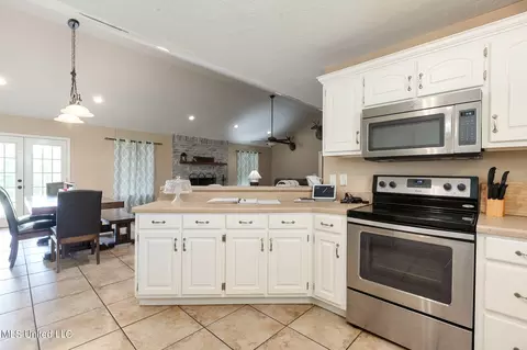 240 Henry Eubanks Rd, Lucedale, MS 39452 photo 12