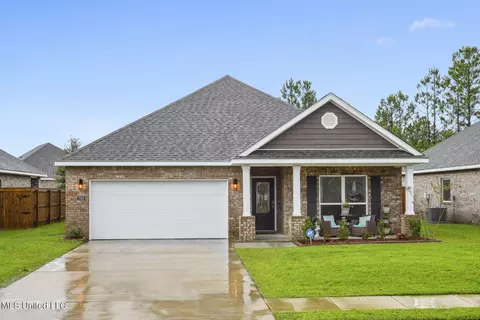 7256 Barley Dr, Ocean Springs, MS 39564