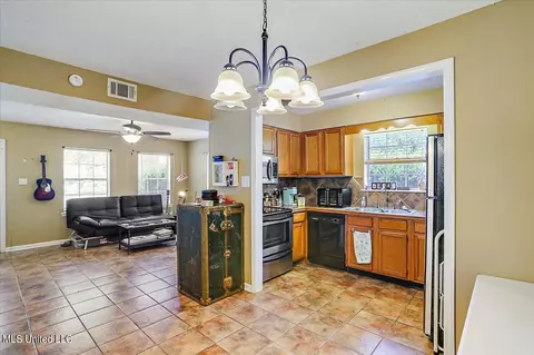 833 Harbor Bend Dr, Brandon, MS 39047 photo 4