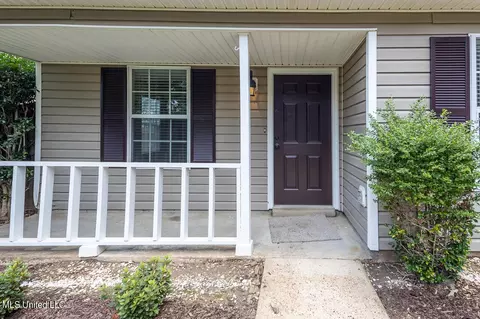 560 Riley St, Hernando, MS 38632 photo 2