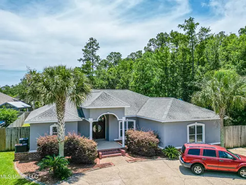 975 Old Town Rd, Long Beach, MS 39560