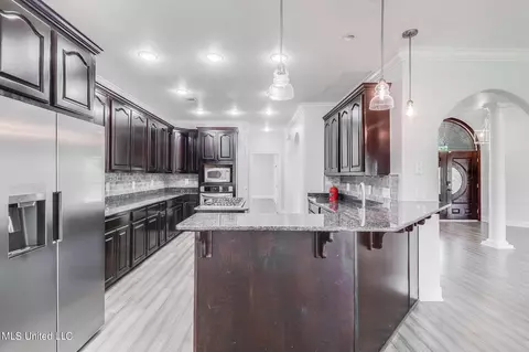 Kitchen - 975 Old Town Rd, Long Beach, MS 39560 photo 2 of 2