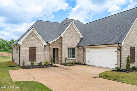 5066 Watson View Dr, Nesbit, MS 38651 photo 4