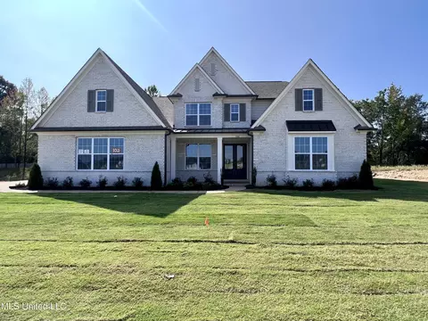 9481 Mcelroy Farms Dr, Olive Branch, MS 38654
