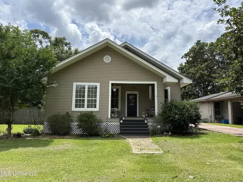 315 N Main St, Poplarville, MS 39470