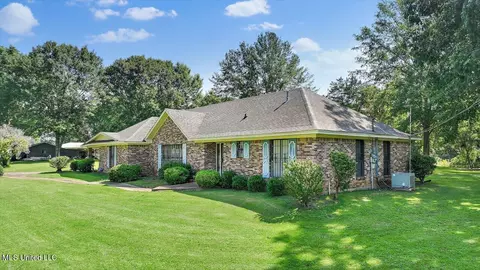 860 Mccluer Rd, Jackson, MS 39212