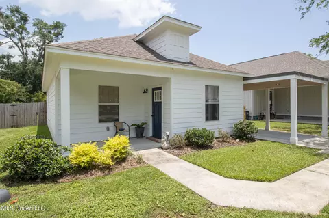 149 Ocean Wave Ave, Long Beach, MS 39560 photo 2