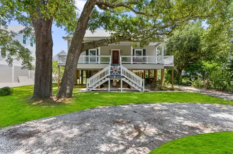4 Sherman Ave, Pass Christian, MS 39571