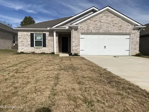 221 Silo Ln, Byhalia, MS 38611