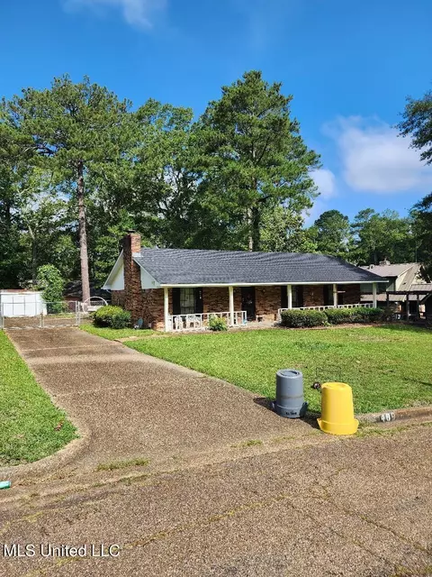 409 Tiffany Ln, Jackson, MS 39212 photo 3
