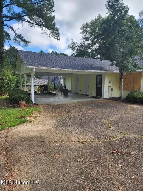 409 Tiffany Ln, Jackson, MS 39212 photo 9