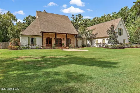 623 Forest View Ln, Brandon, MS 39047