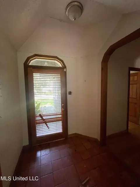 4519 Normandy Dr, Jackson, MS 39206 photo 3