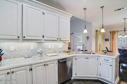 1009 Eastview Cv, Brandon, MS 39042 photo 11