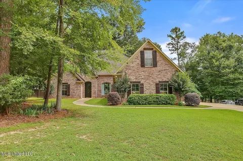 1009 Eastview Cv, Brandon, MS 39042