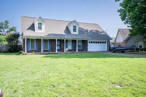 952 Greenfield Pl, Southaven, MS 38671