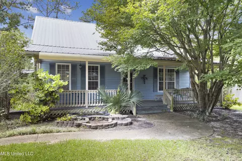 19635 E Riverline Dr, Saucier, MS 39574