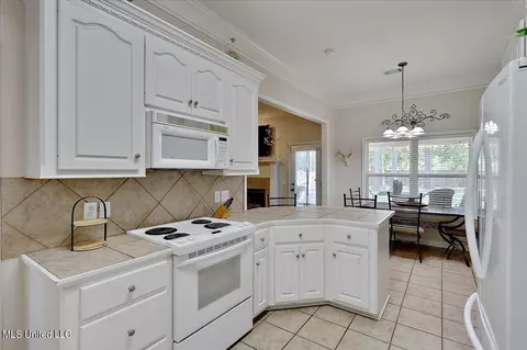 261 Cherry Bark Dr, Brandon, MS 39047 photo 15