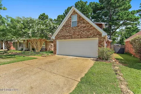261 Cherry Bark Dr, Brandon, MS 39047 photo 2